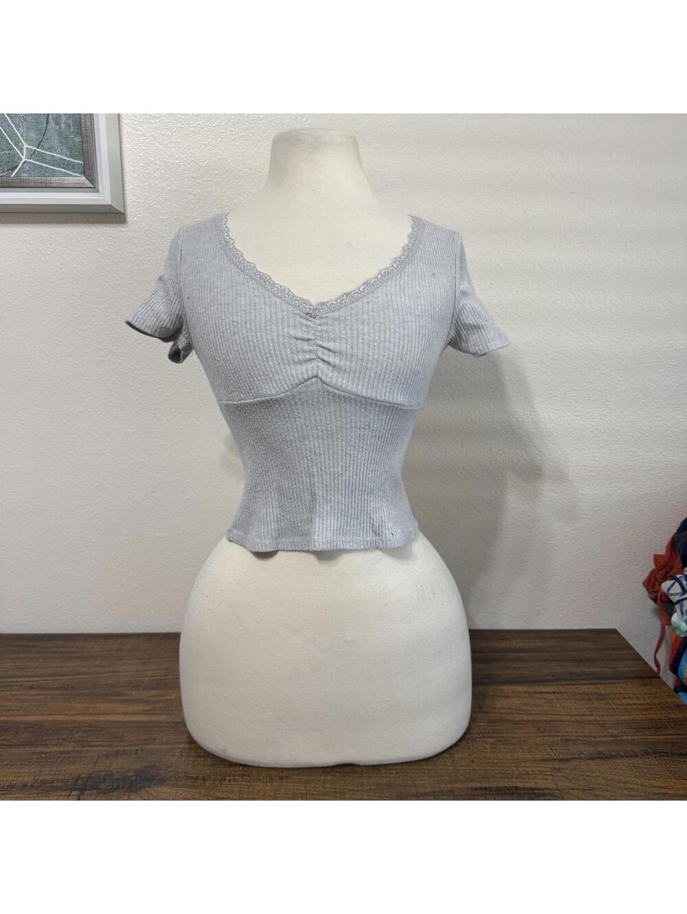 Mixed Threads Gray Ribbed Short Sleeve Top Size Small